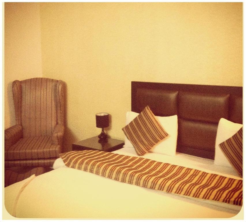Hotel Pk Residency Ноида Екстериор снимка